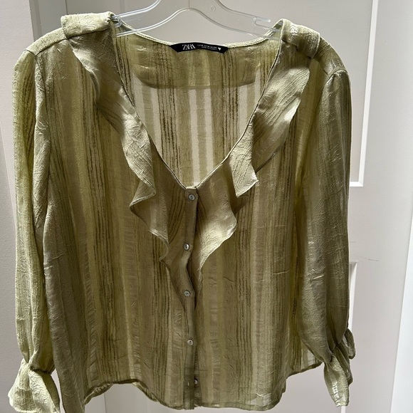 💐ZARA green wavy blouse - Picture 2 of 7